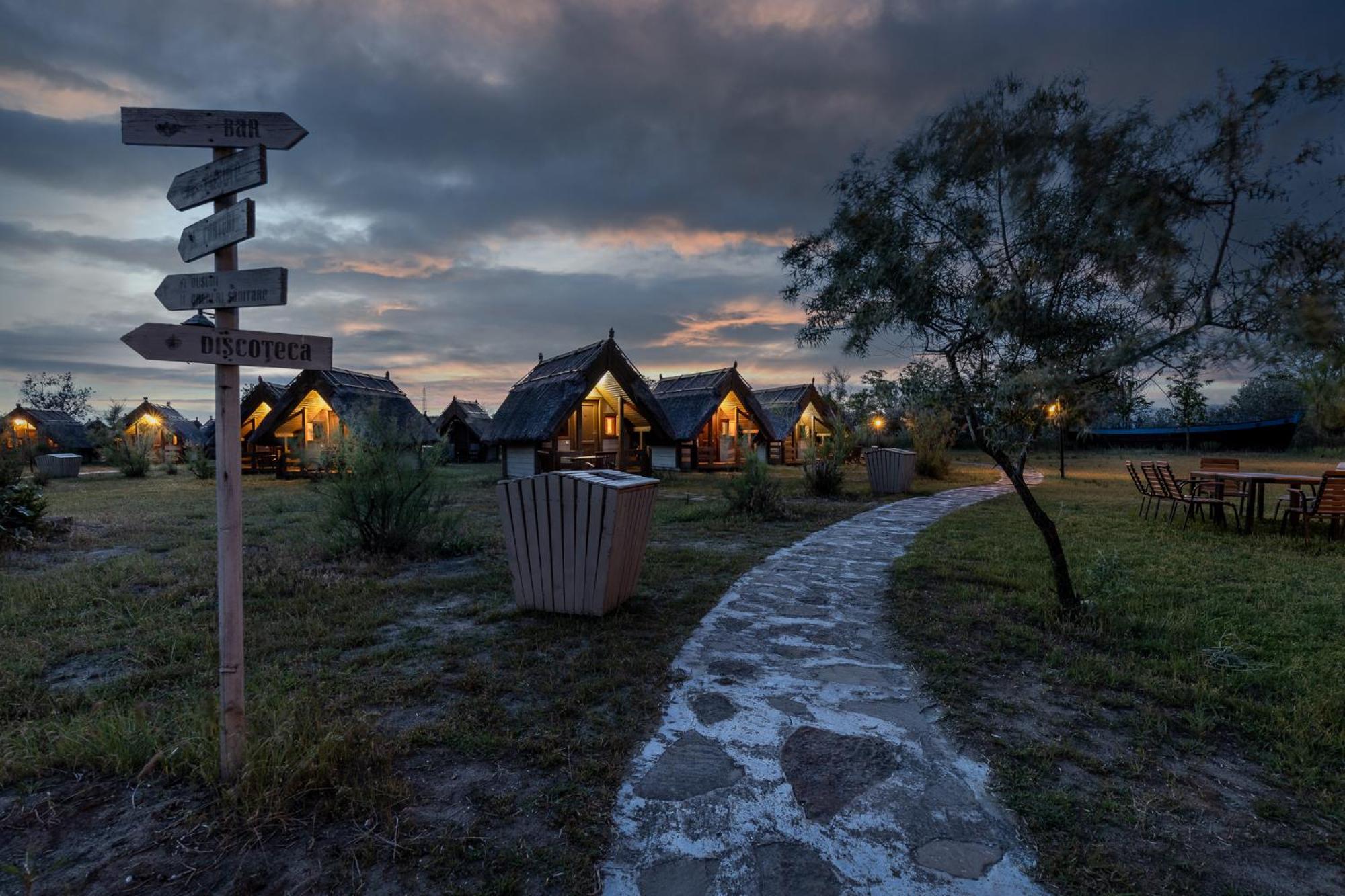 Dolphin Camping Sfântu Gheorghe Exterior foto